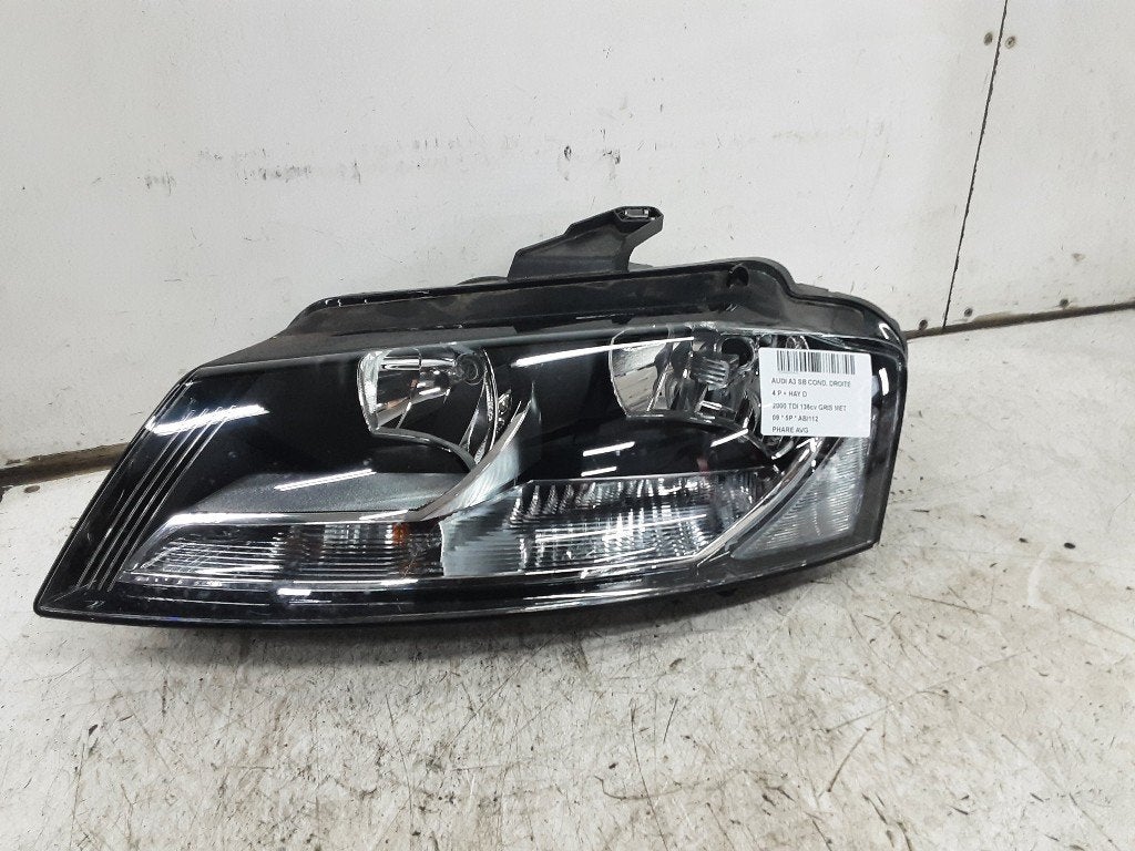 PHARE / OPTIQUE AVANT GAUCHE A3 Sportback (8PA) (8P0941003), Auto-Union-Straße  1,
85057  Ingolstadt, DE, Info@audi.de, Audi, Utilisé
