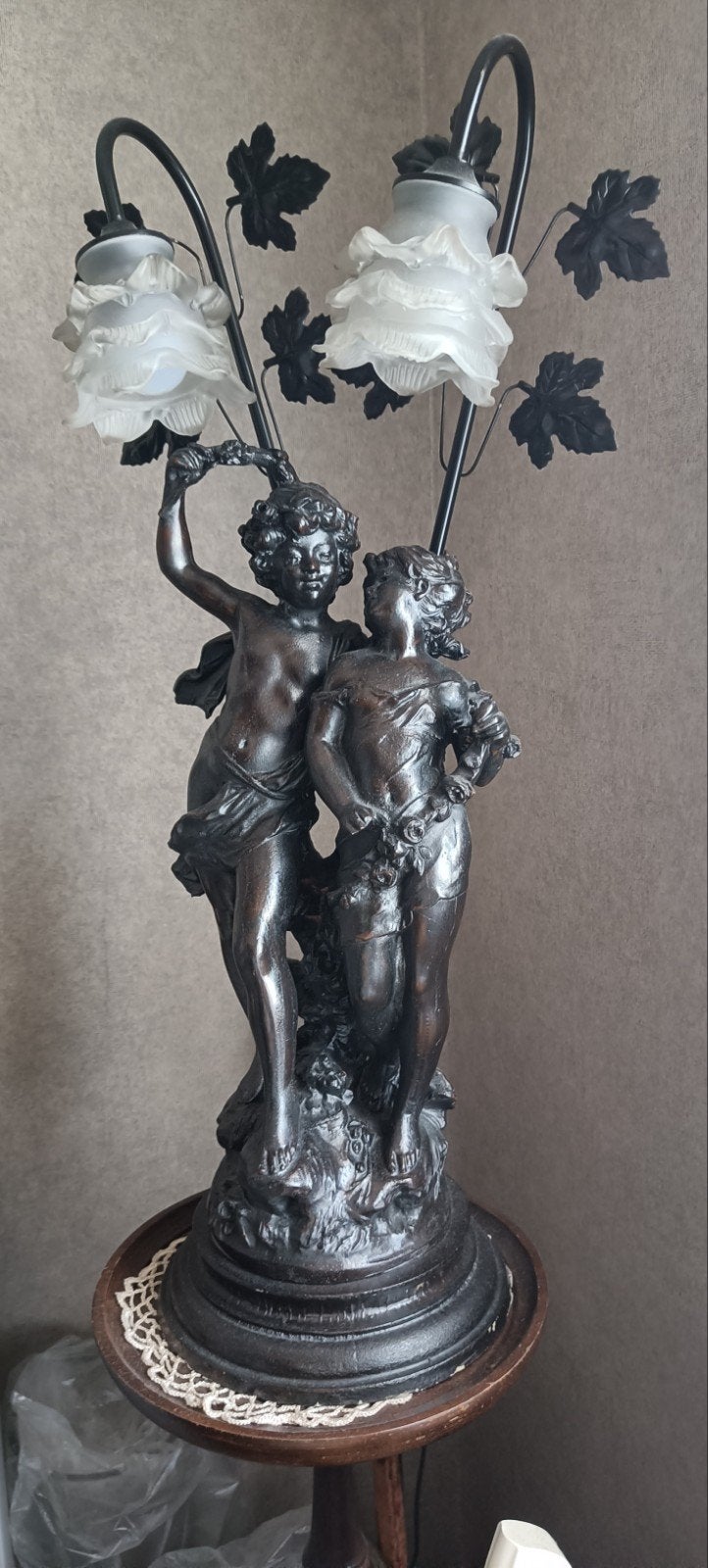 antieke lampedair, Ophalen