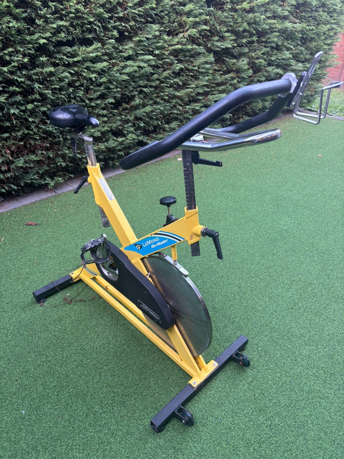 Lemond spinningfietsen, Ophalen, Gebruikt, Metaal, Spinningfiets