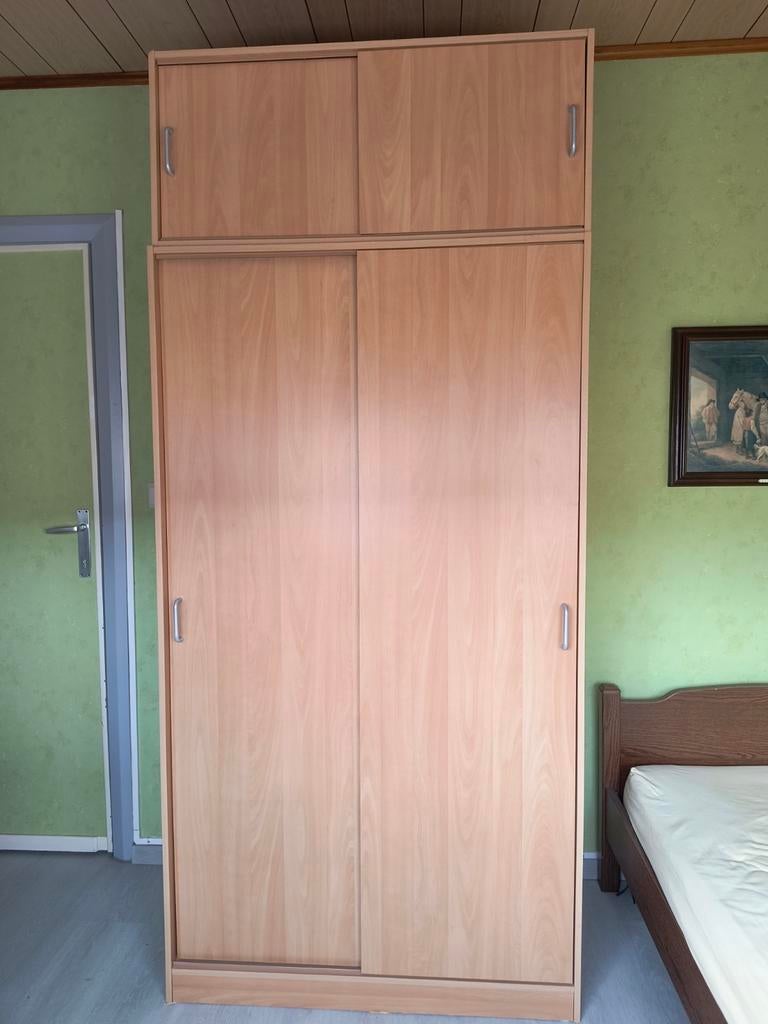 2-delige kast met schuifdeuren, Ophalen, Gebruikt, 100 tot 150 cm, Met plank(en)