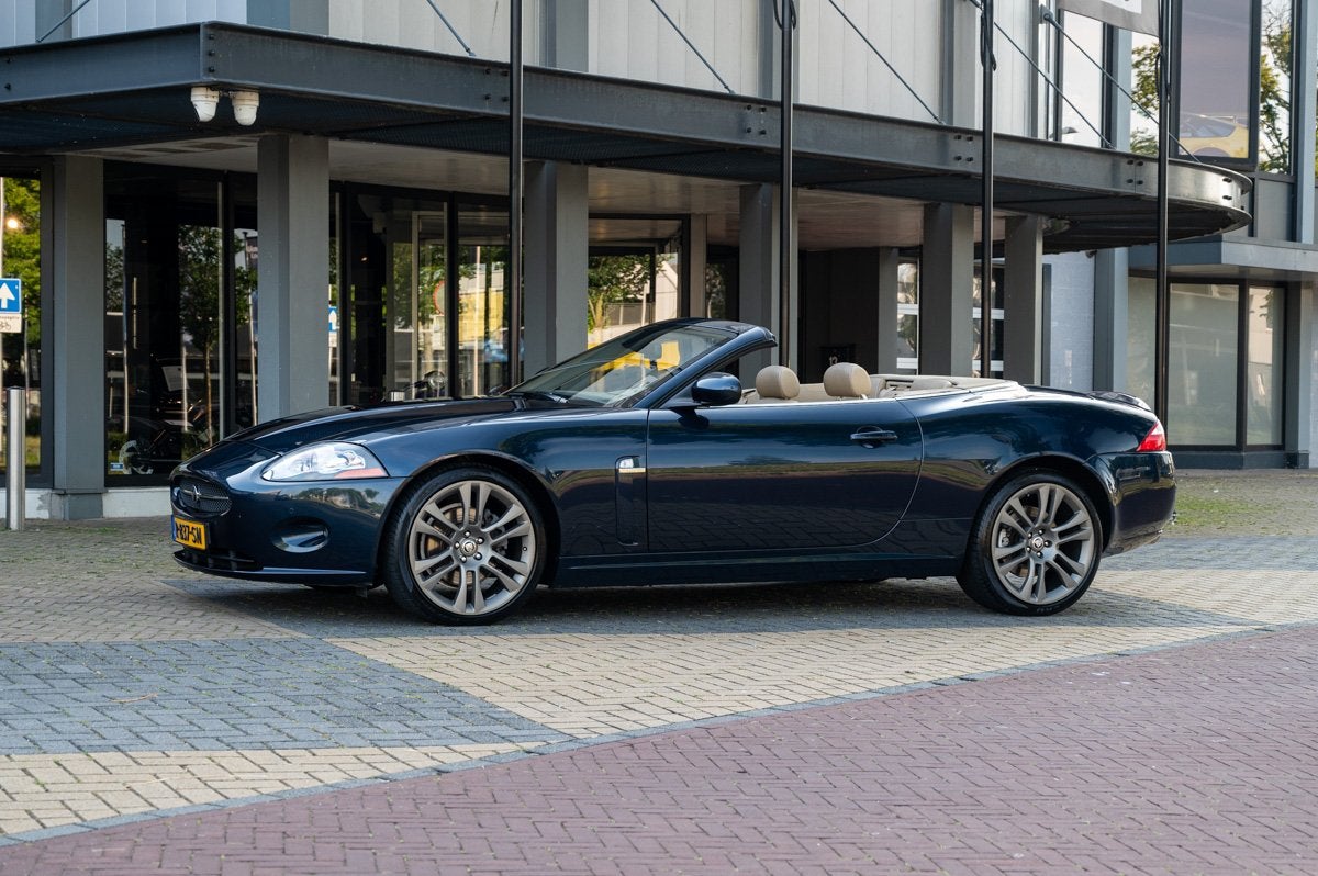 Jaguar XK 4.2 V8 Convertible (bj 2006, automaat), Auto's, 4 zetels, Gebruikt, Overige kleuren, Cabriolet