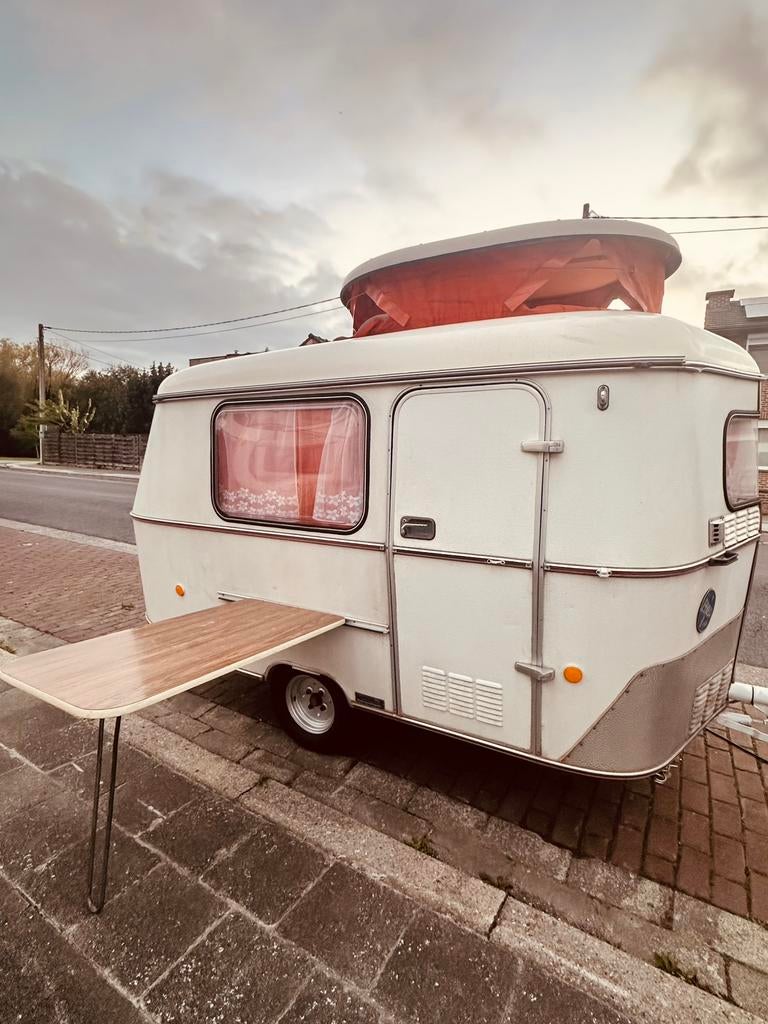 Caravane mignonne et légère Eriba Puck Touring (1976) 320 kg, Jusqu'à 4 m, Particulier, Siège standard, Jusqu'à 500 kg
