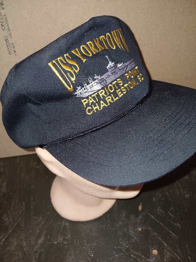 2 casquettes de baseball  - USS Texas - USS Yorktown, Collections, Objets militaires | Général, Enlèvement ou Envoi, Marine, Casque ou Béret
