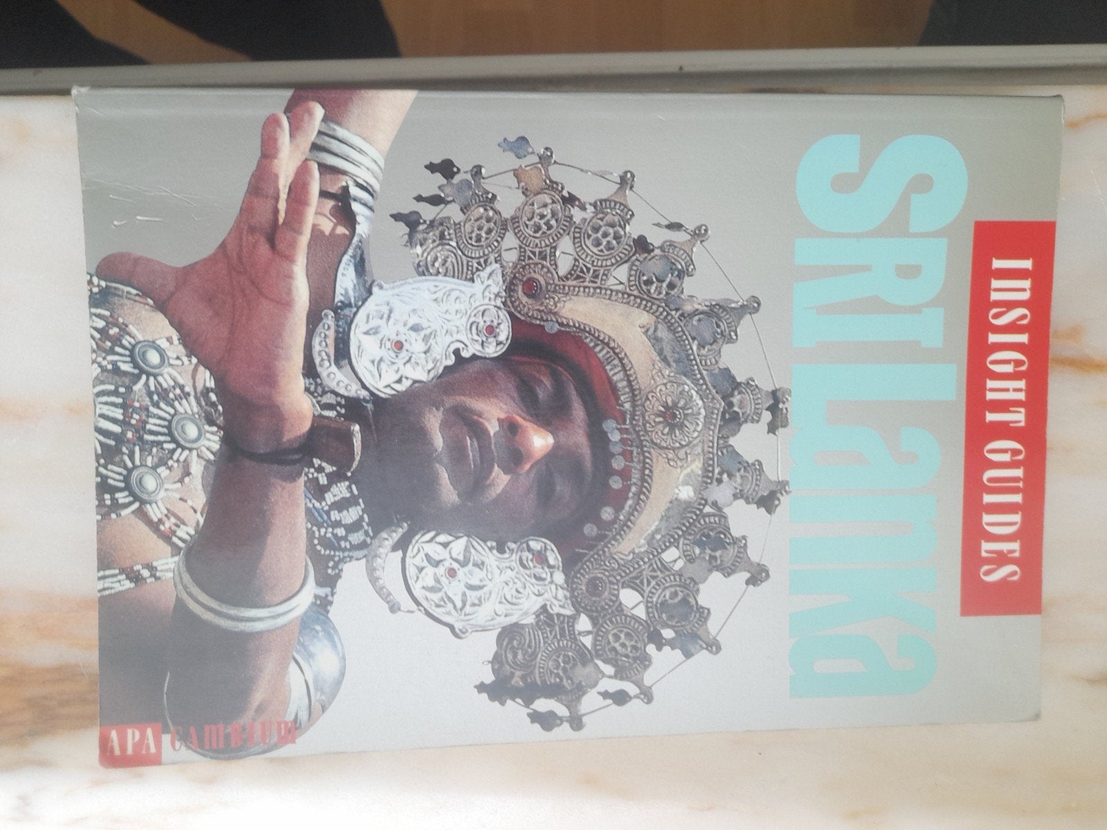 reisgids Sri Lanka Insight Guide, Ophalen