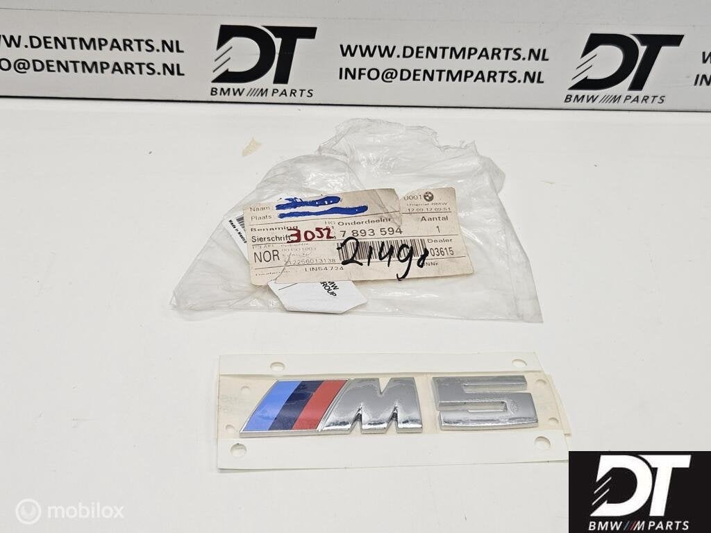 Embleem M5 BMW F10 M5 51148060400, Nieuw, Ophalen of Verzenden