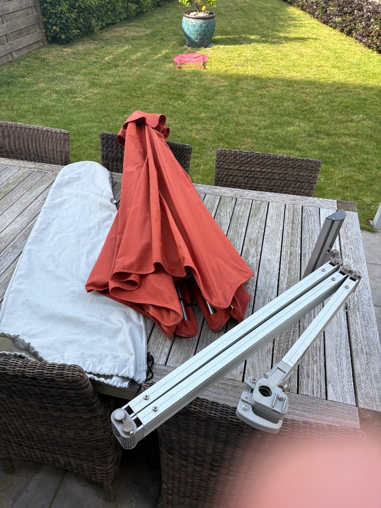 Muurparasol, Jardin & Terrasse, Parasols, Comme neuf, Enlèvement, 2 à 3 mètres, Parasol mural