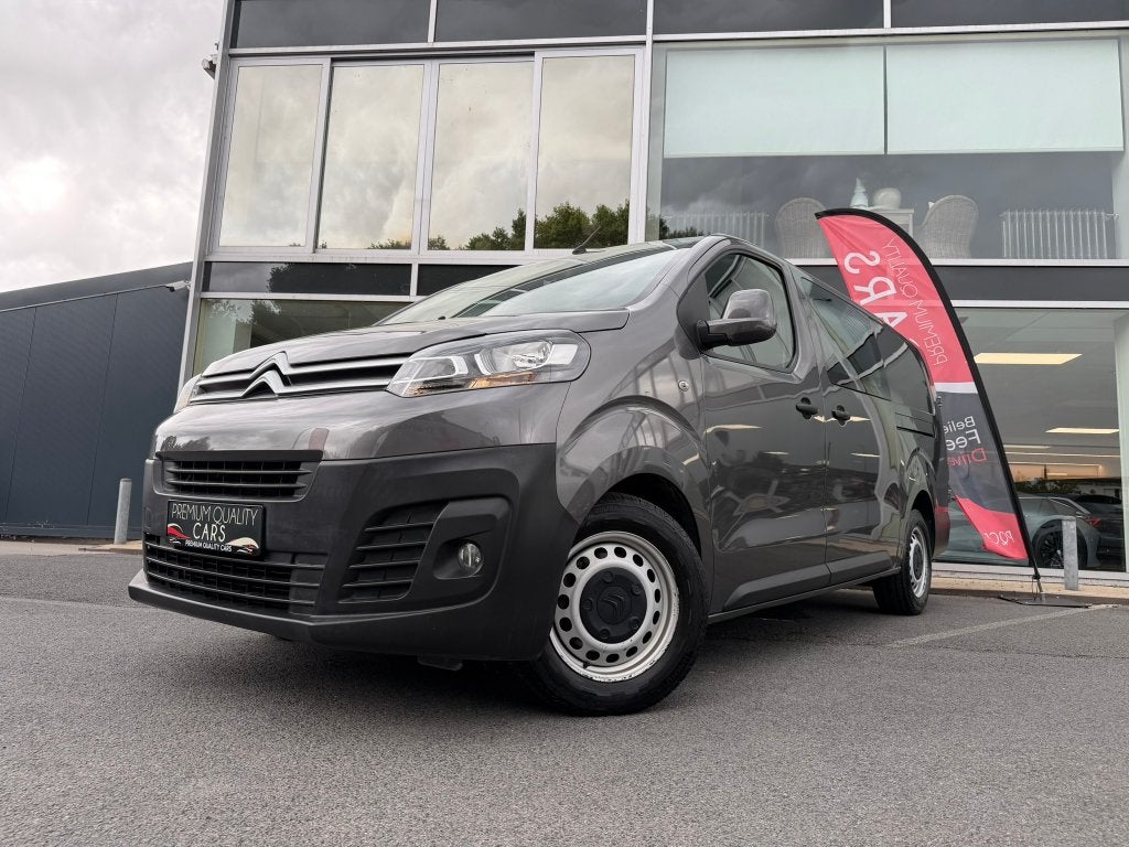 DUBBELE CABINE / CAMERA / CARPLAY / AIRCO / L3, Auto's, Voorwielaandrijving, Stof, Euro 6, 4 cilinders