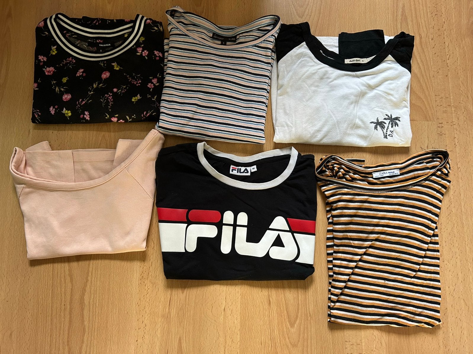 Pakket t-shirts maat S en M, Vêtements | Femmes, Packs de vêtements pour femmes, Enlèvement, Comme neuf, Taille 36 (S)