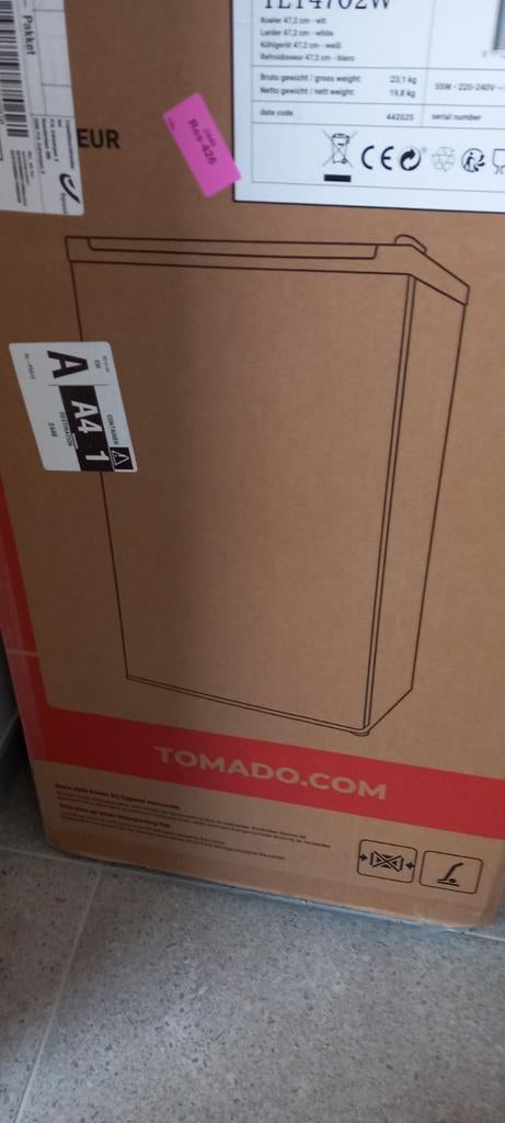 Koelkast Tomado tafelmodel D, Ophalen