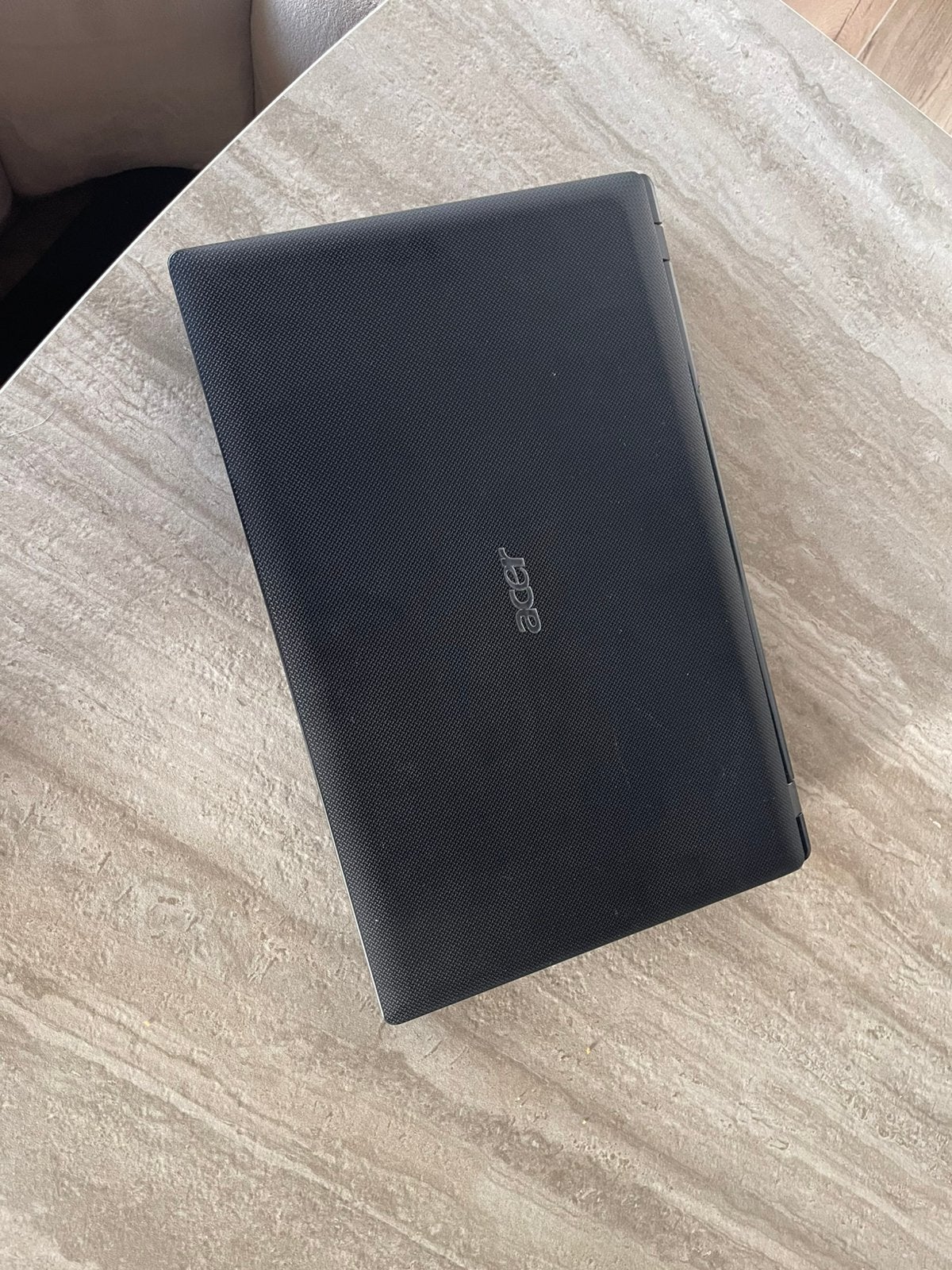 Acer laptop 17,3 inch 4 gb ram met nieuwe adapter ( bieden), Ophalen, Zo goed als nieuw, 4 GB