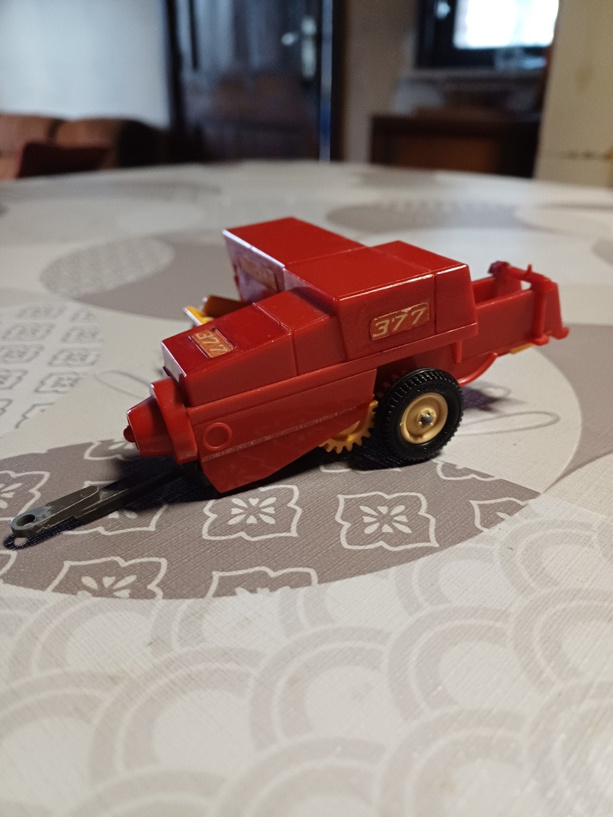 kleinpakpers New Holland 377, Hobby en Vrije tijd, Ophalen, Gebruikt, Tractor of Landbouw, Britains