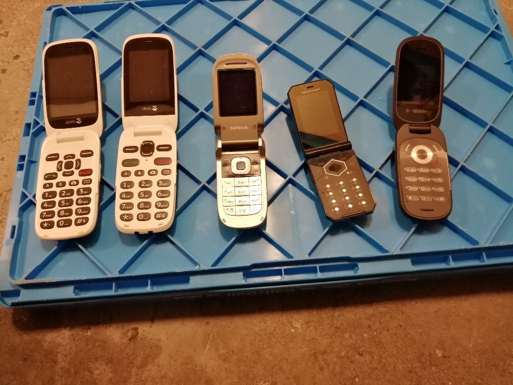 WEG=WEG!!! VERZAMELING 5 KLAPTELEFOONS VINTAGE TELEFOONS, Verzamelen, Verzenden, Overige typen