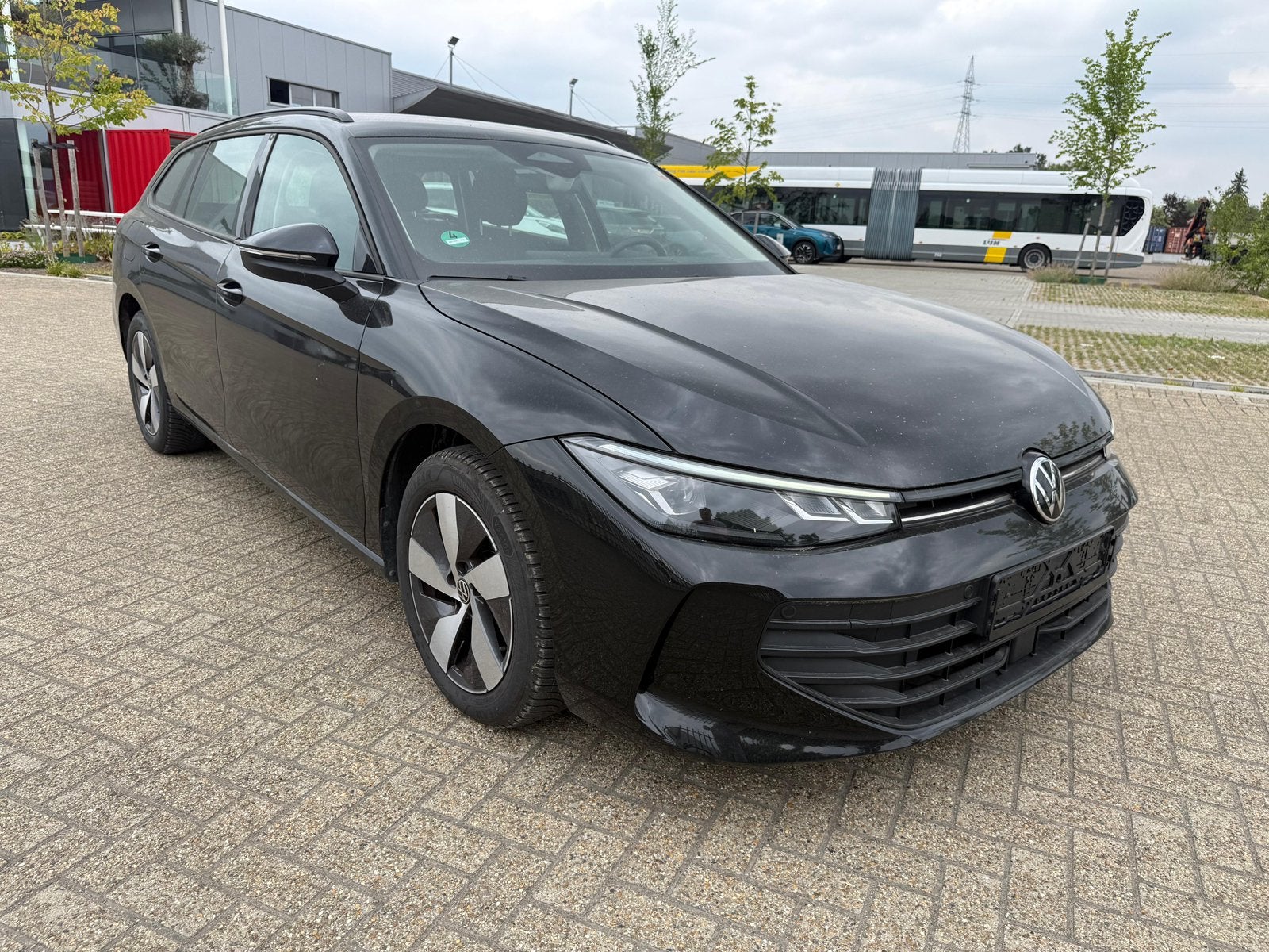 Volkswagen Passat Variant eTSI 2025, Autos, Achat, Entreprise, 1505 kg, Noir