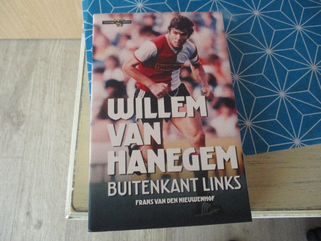 voetbalboek voetbal boek Willem van Hanegem Oranje Feyenoord, Ophalen of Verzenden, Nieuw, Balsport
