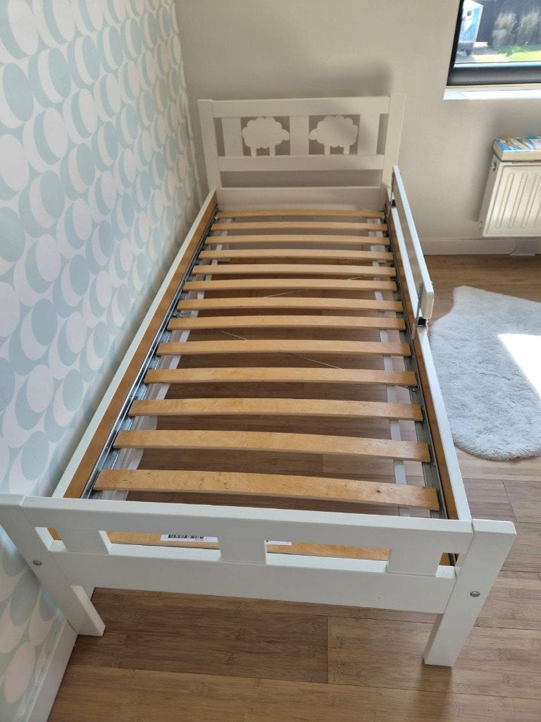 Kinderbed 70x160 incl. lattenbodem en matras, Ophalen, Lattenbodem