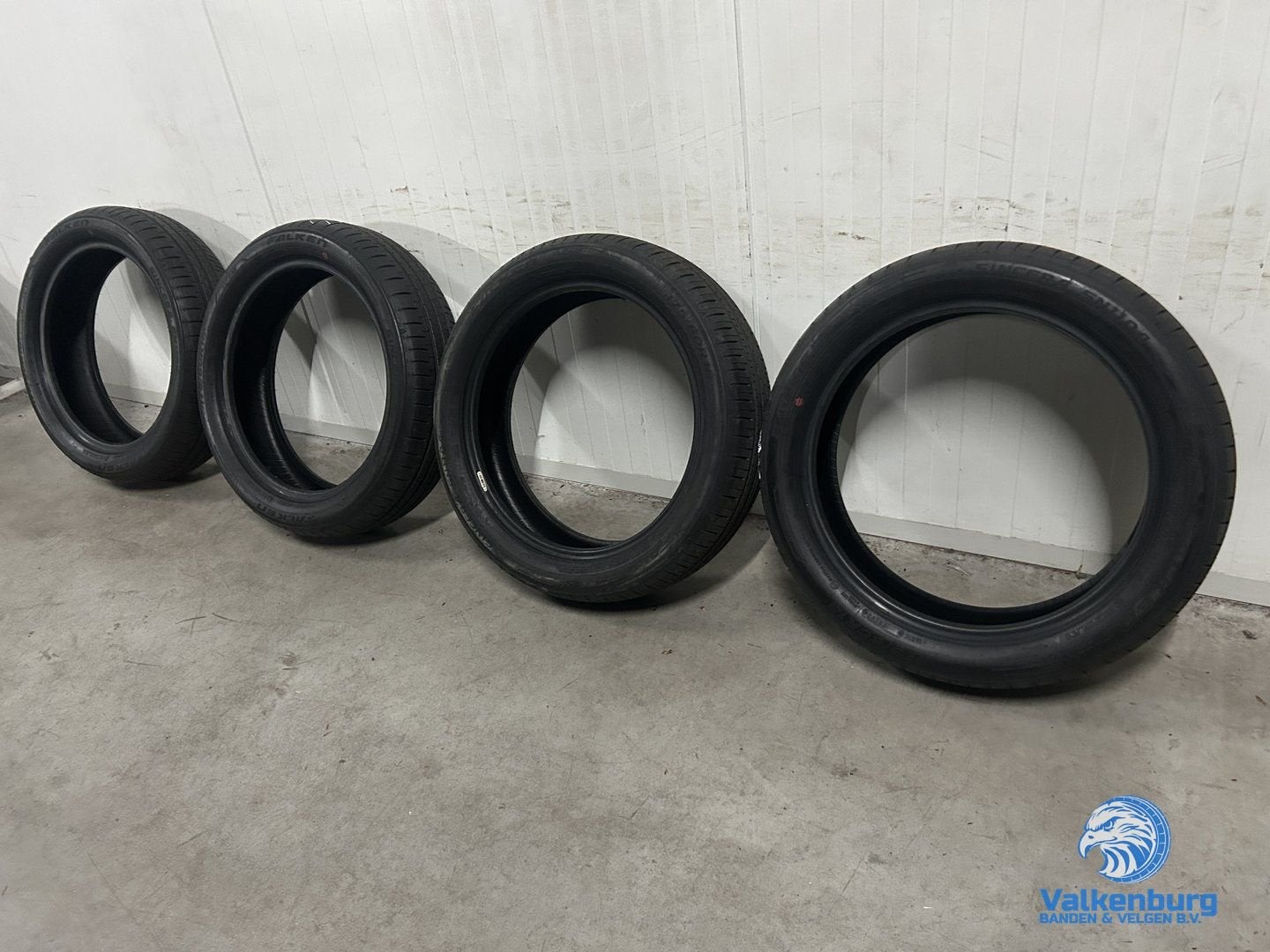 7mm! Bijna nieuwe zomerbanden Toyota Aygo X 175/60R18 Falken, 18 inch, Gebruikt, -, 175 mm