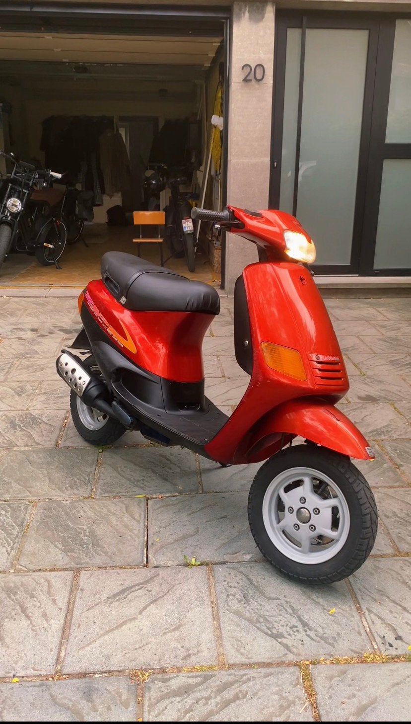 Piaggio fastrider b klasse, Ophalen, Tweetakt, Gebruikt, Zip