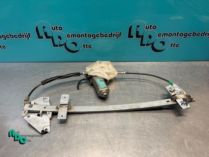 Ruitmechaniek 4Deurs rechts-voor van een Volvo V40, Gebruikt, -, -, Ophalen of Verzenden