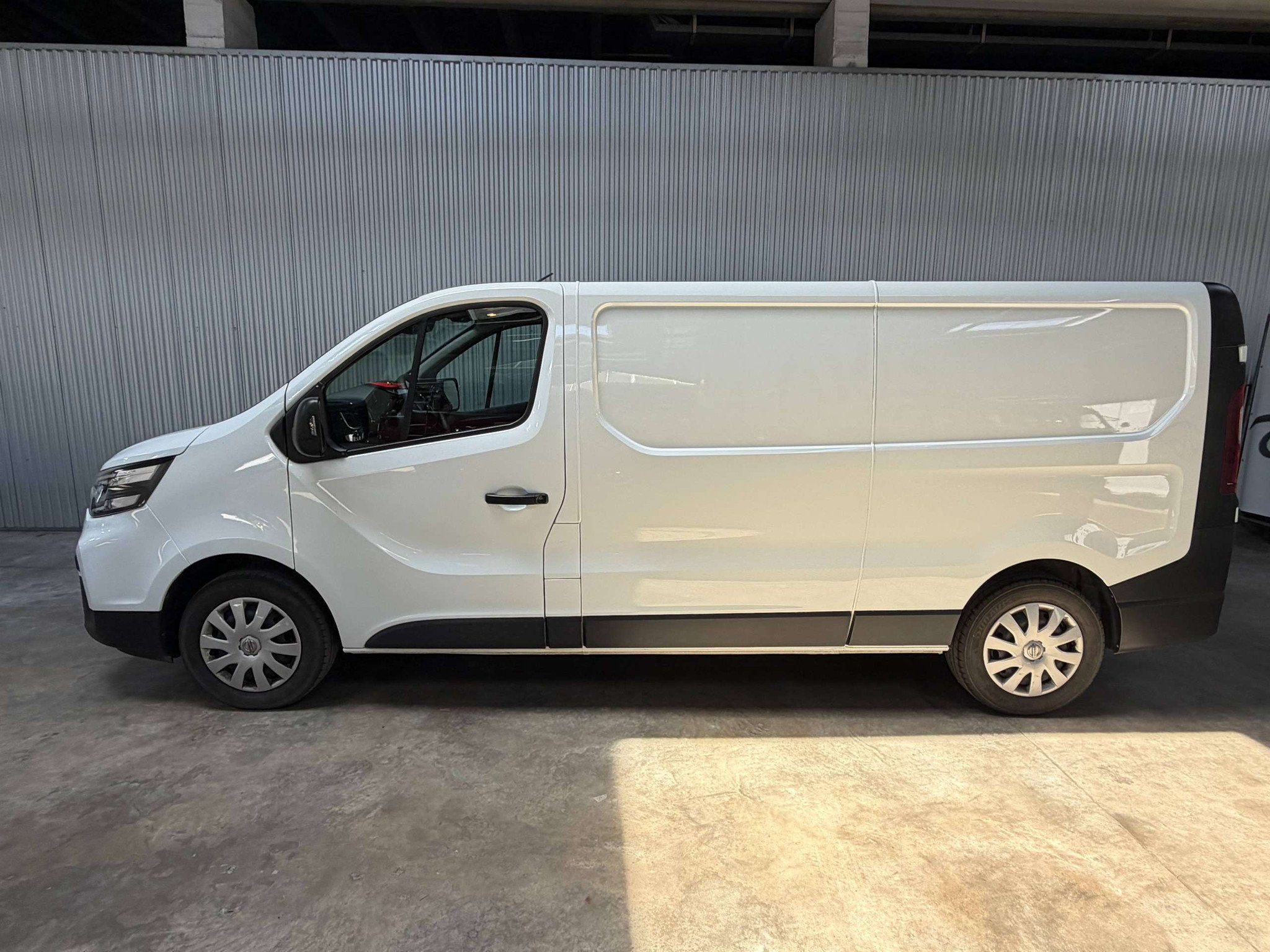 Nissan Primastar 2.0 dCi L2H1 Acenta *€ 17.490 NETTO*, Achat, 4 portes, Entreprise, 3 places