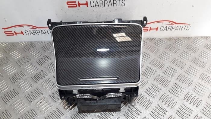 Compartiment de rangement d'un Mercedes C-Klasse, 3 mois de garantie, Utilisé, -, -