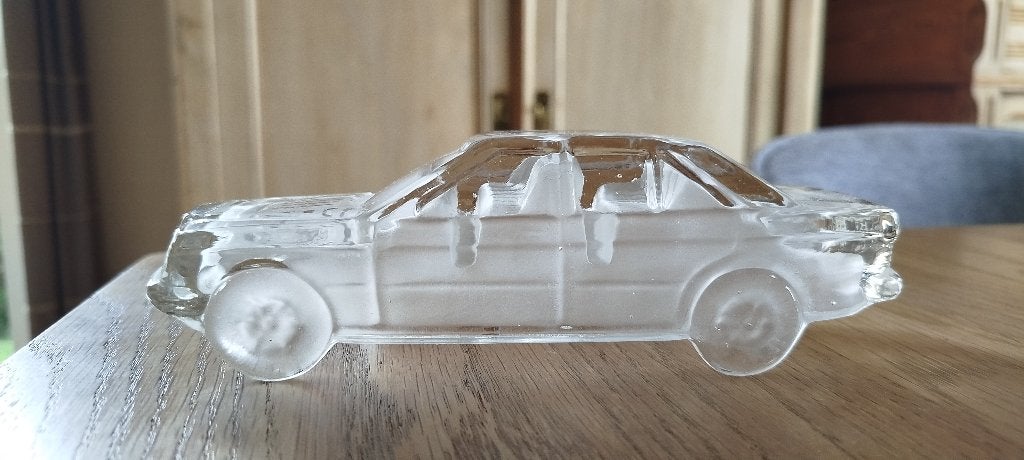 Mercedes 190 in glas, Hobby en Vrije tijd, Modelbouw | Auto's en Voertuigen, Ophalen of Verzenden, Zo goed als nieuw, Auto