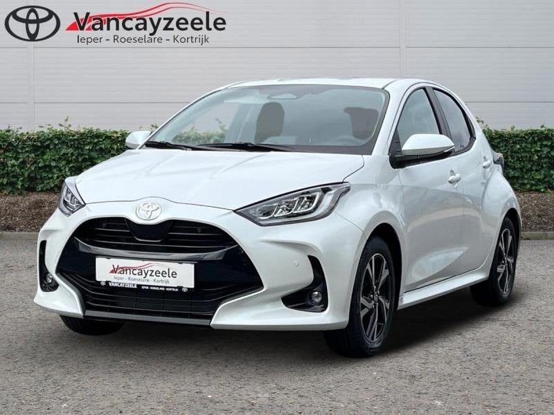 Toyota Yaris Iconic+Hi-techpack+cam+nav+sens V+A, Autos, Achat, Euro 6, Noir, 5 portes