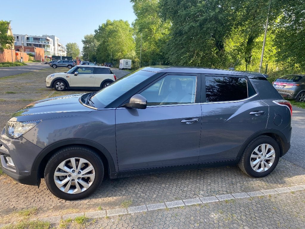 Ssangyong Tivoli, Autos, 94 kW, Argent ou Gris, Achat, Euro 6
