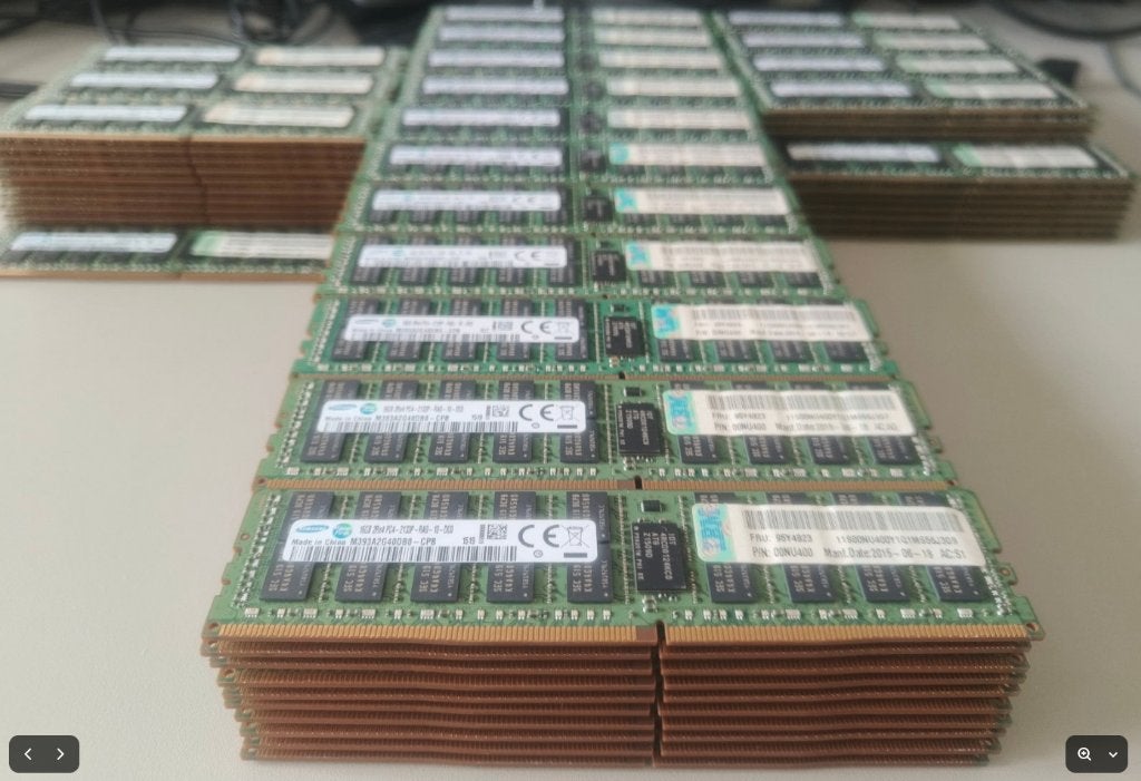 Server geheugen te koop, Computers en Software, RAM geheugen, Ophalen of Verzenden, Gebruikt, DDR4, Server