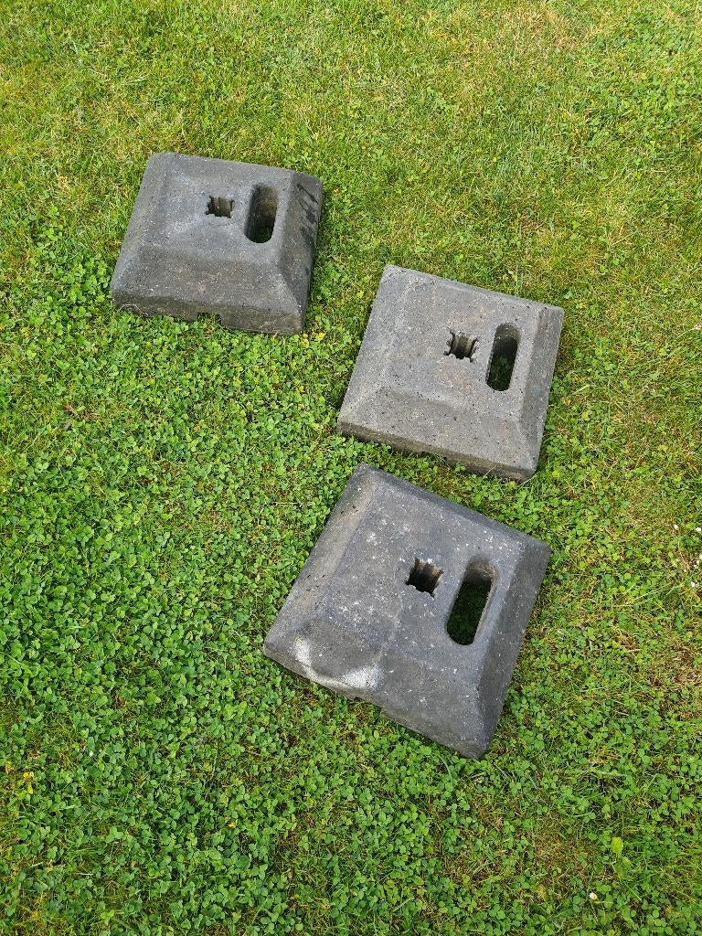 Repose-pieds pour panneaux de signalisation, Bricolage & Construction, Enlèvement, Comme neuf