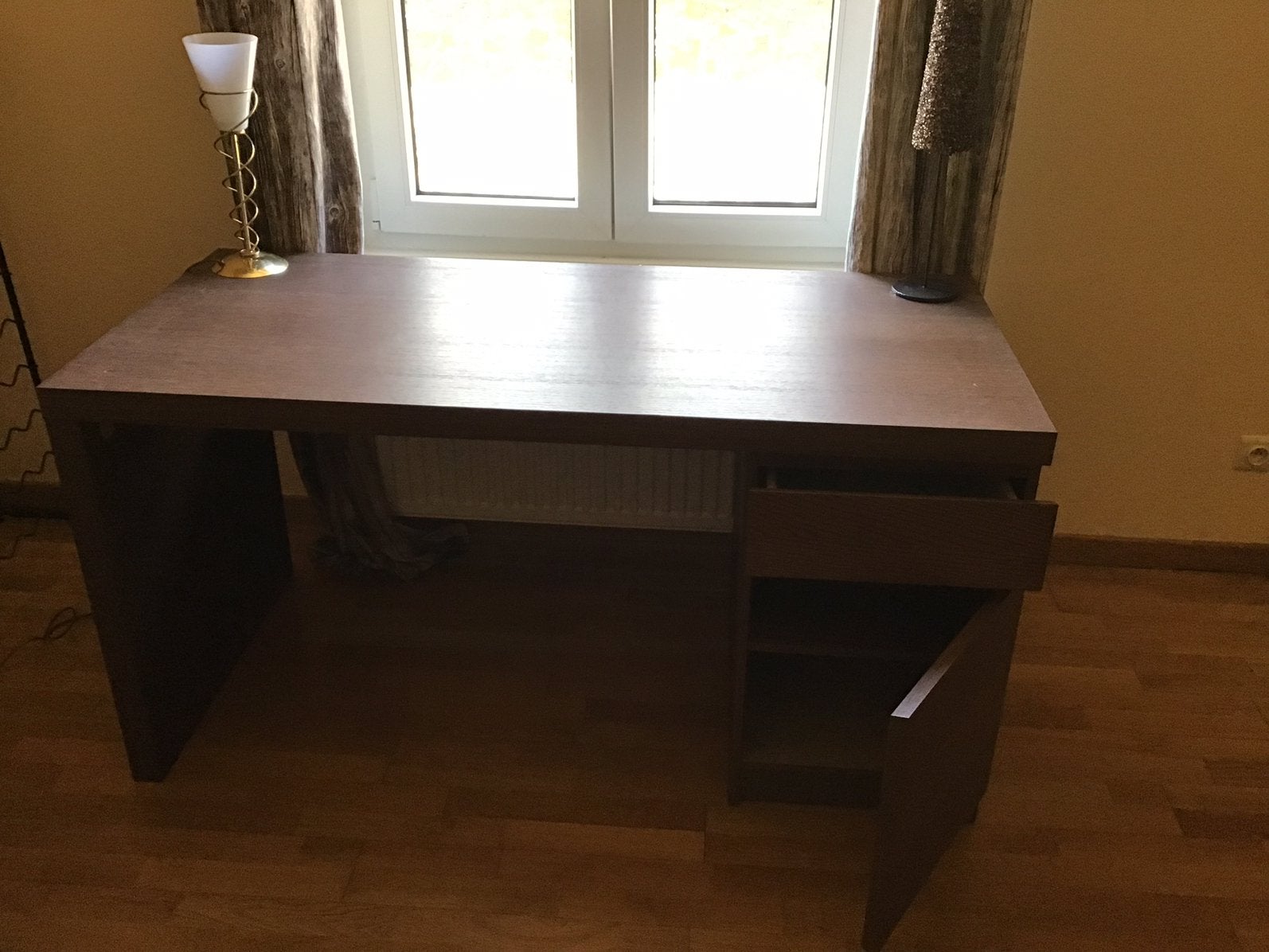 Bureau ikea te koop, Ophalen, Zo goed als nieuw, IKEA