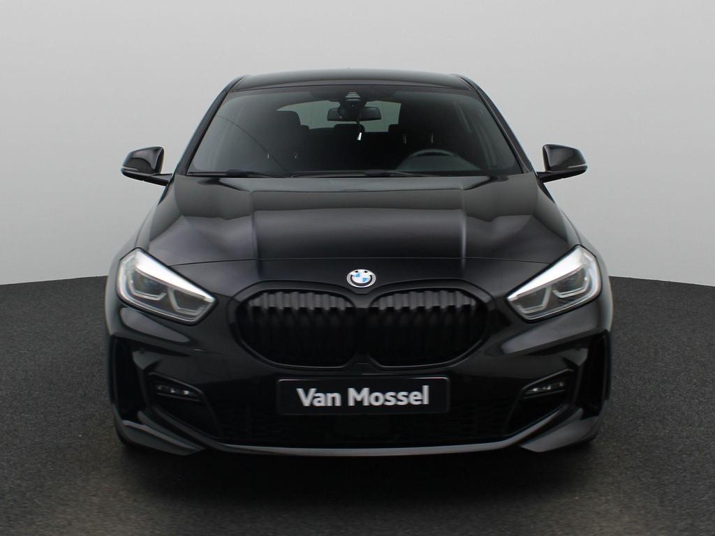 BMW 1 Reeks Hatch M-Pakket 116iA (80 kW), Auto's, BMW, Gebruikt, Zwart, Elektrische ramen, 5 zetels
