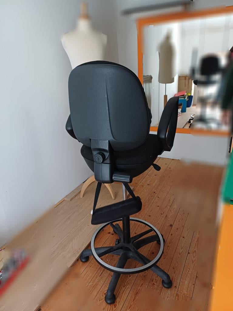 Werkstoel met armleuningen, Huis en Inrichting, Ophalen