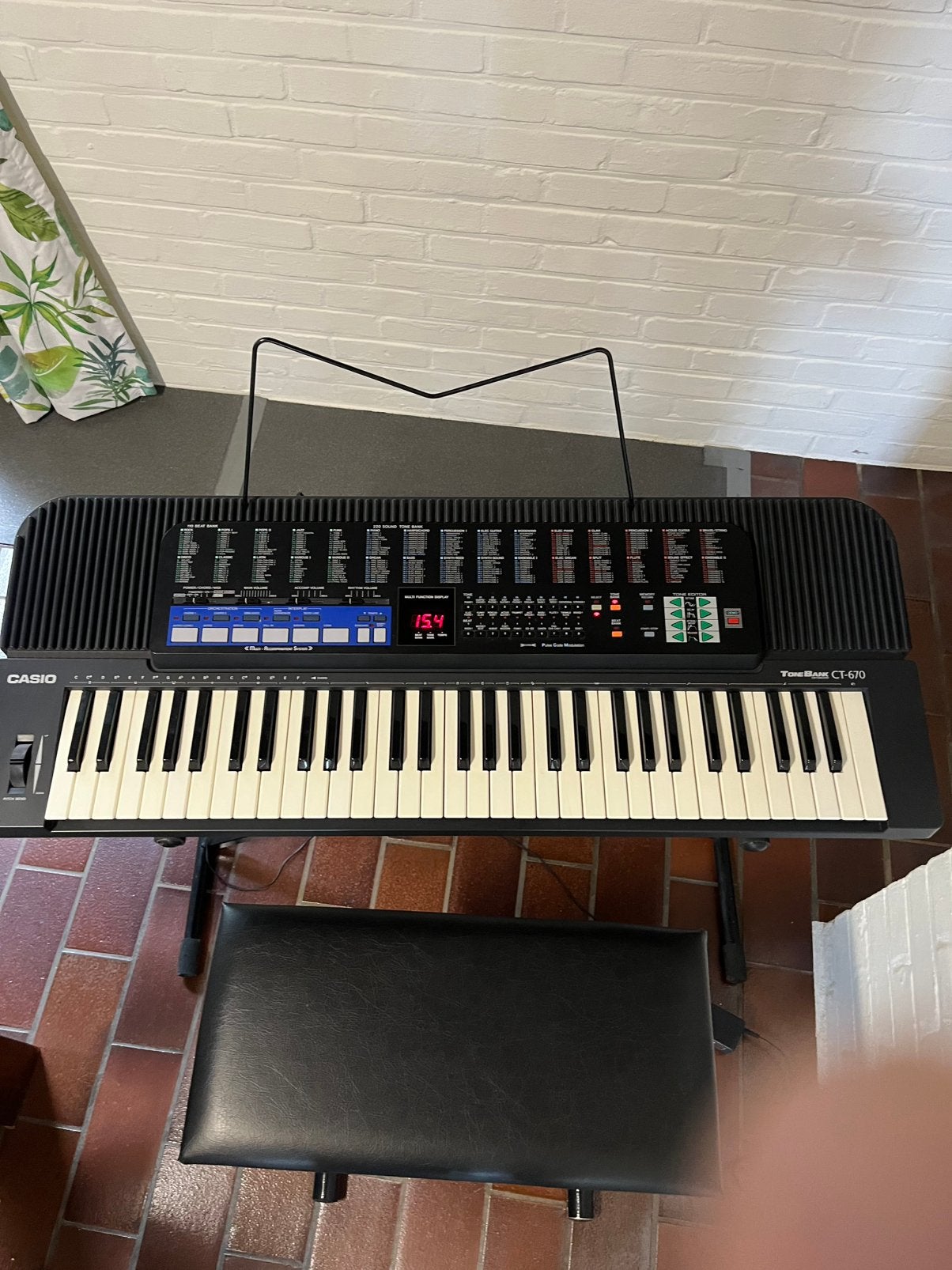 Keyboard Casio Tone Bank CT-670 - 195€, Muziek en Instrumenten, Keyboards, Ophalen, Zo goed als nieuw, Casio