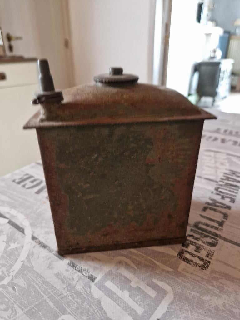 Oud olie potje, Ophalen of Verzenden