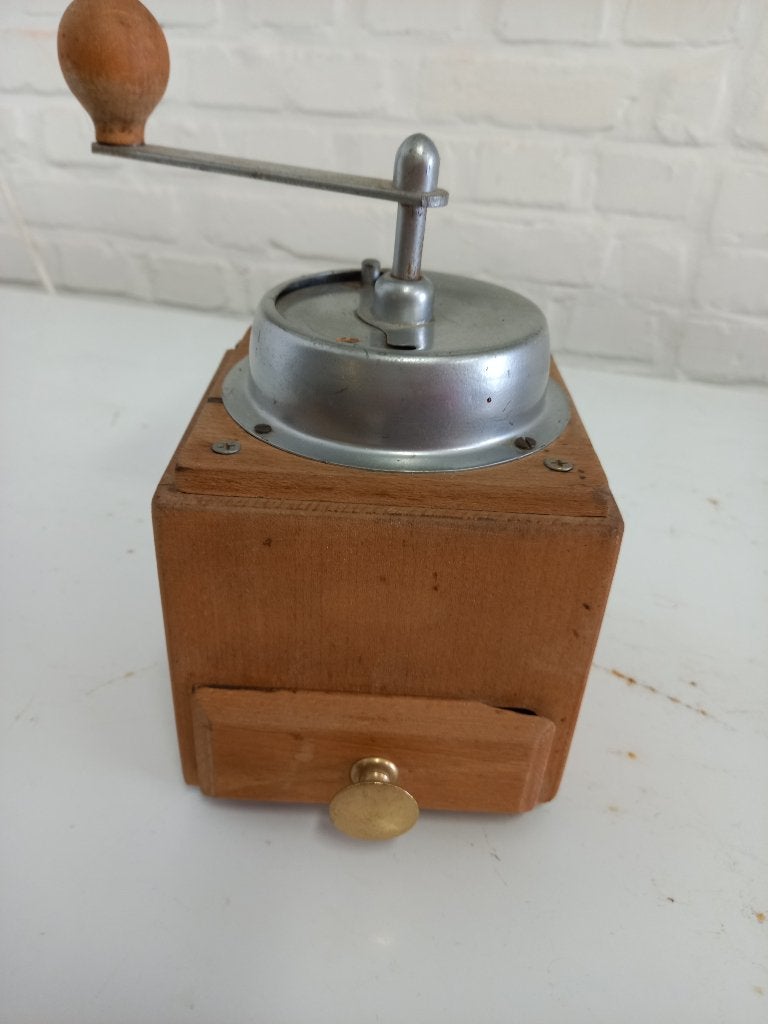 Oude koffiemolen nummer 2), Ophalen