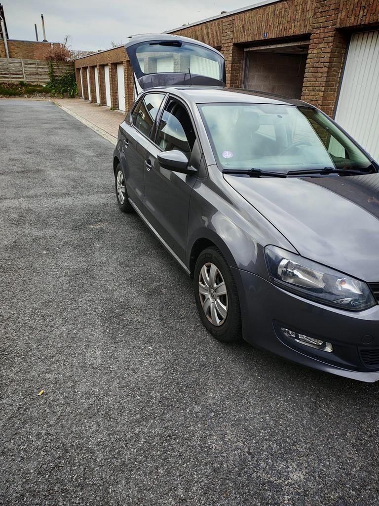 Volkswagen Polo 1.2 gekeurd voor verkoop EESRT LEZEN AUB, Auto's, Voorwielaandrijving, Stof, Particulier, Dealer onderhouden