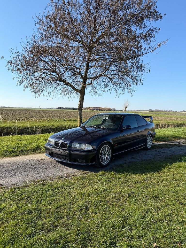 Bmw 318is, Autos, BMW, Particulier, Série 3, Essence, Coupé, 3 portes, Boîte manuelle, Bleu, Bleu, Tissu, Propulsion arrière, Enlèvement