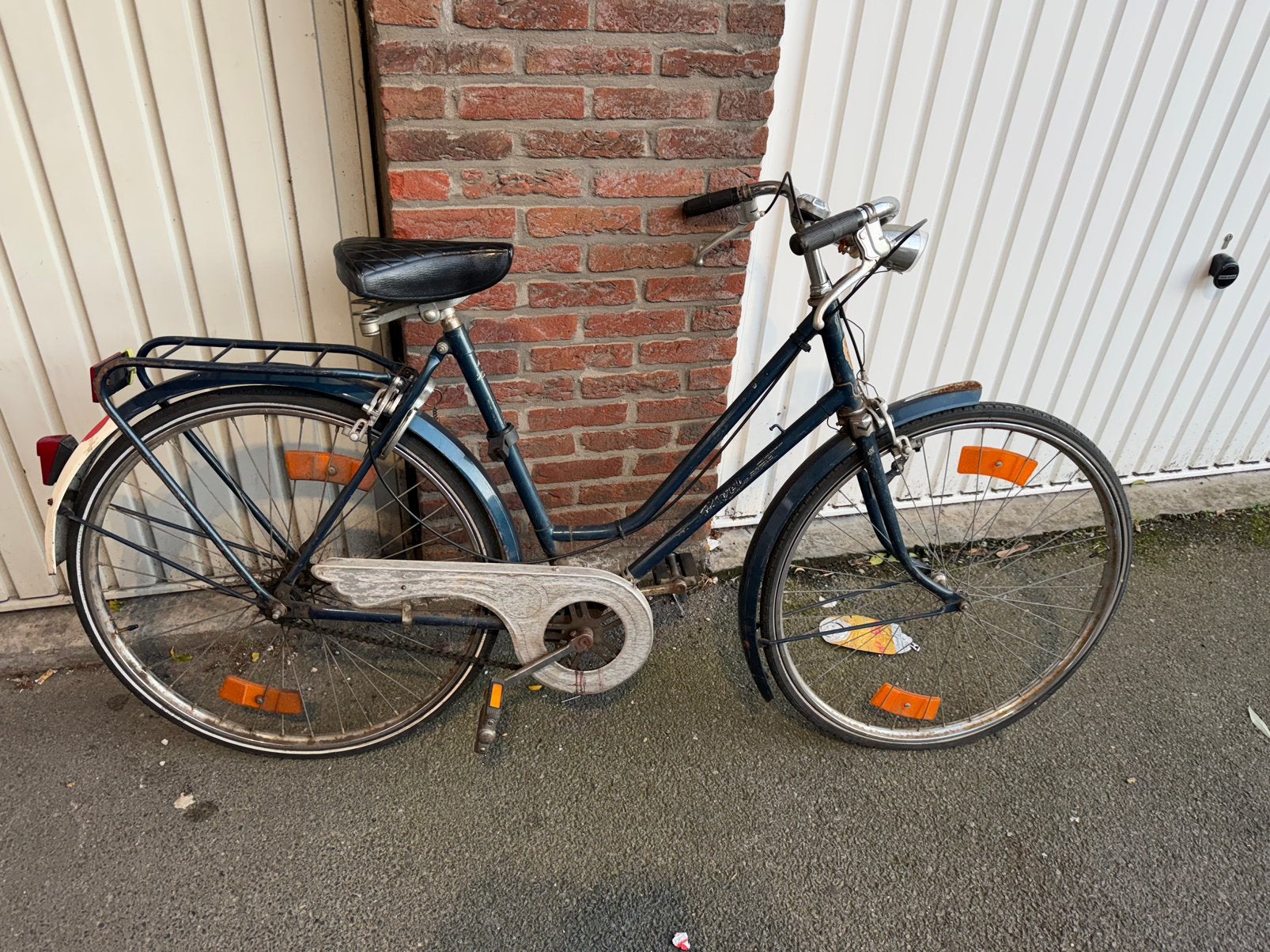 Retro vrouwen fiets, Enlèvement, Utilisé