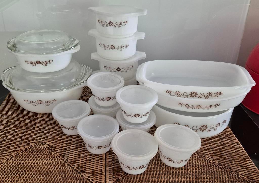 Retro jaren 60 Dynaware "Mexicaans Pyrex 31 stuks, Ophalen