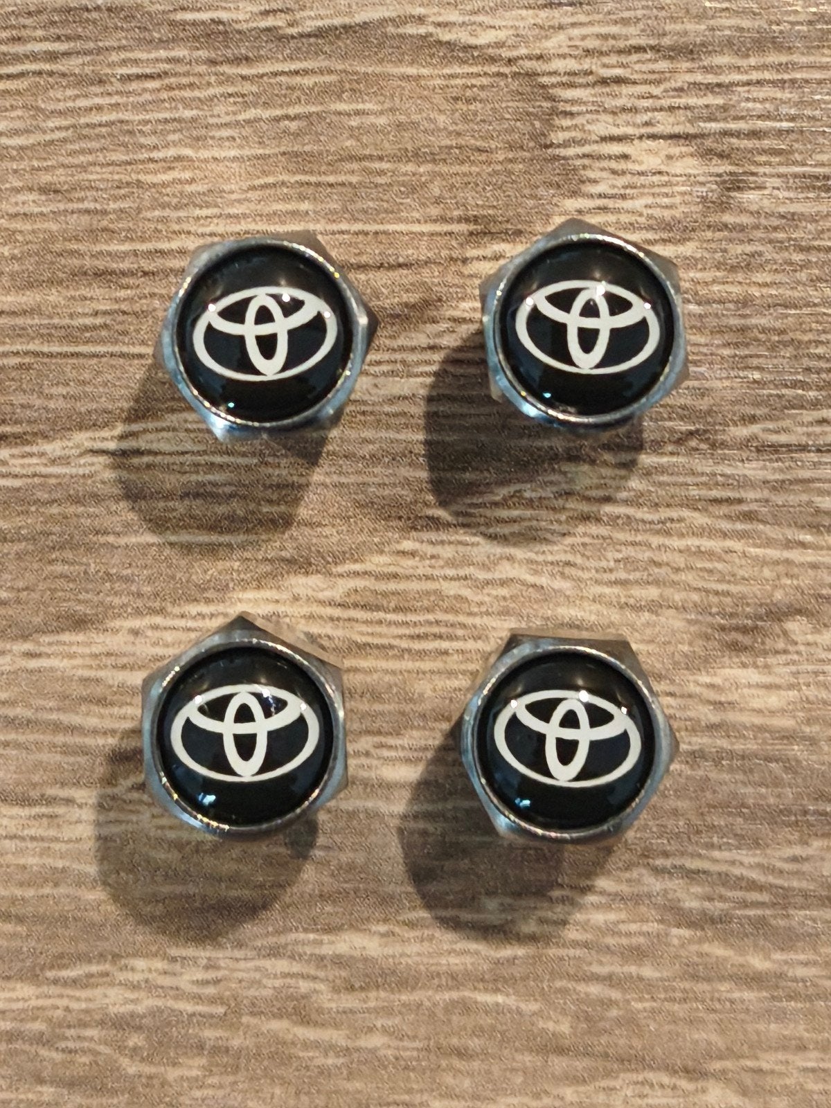 4x zilverkleurige ventieldoppen Toyota RVS, Ophalen of Verzenden