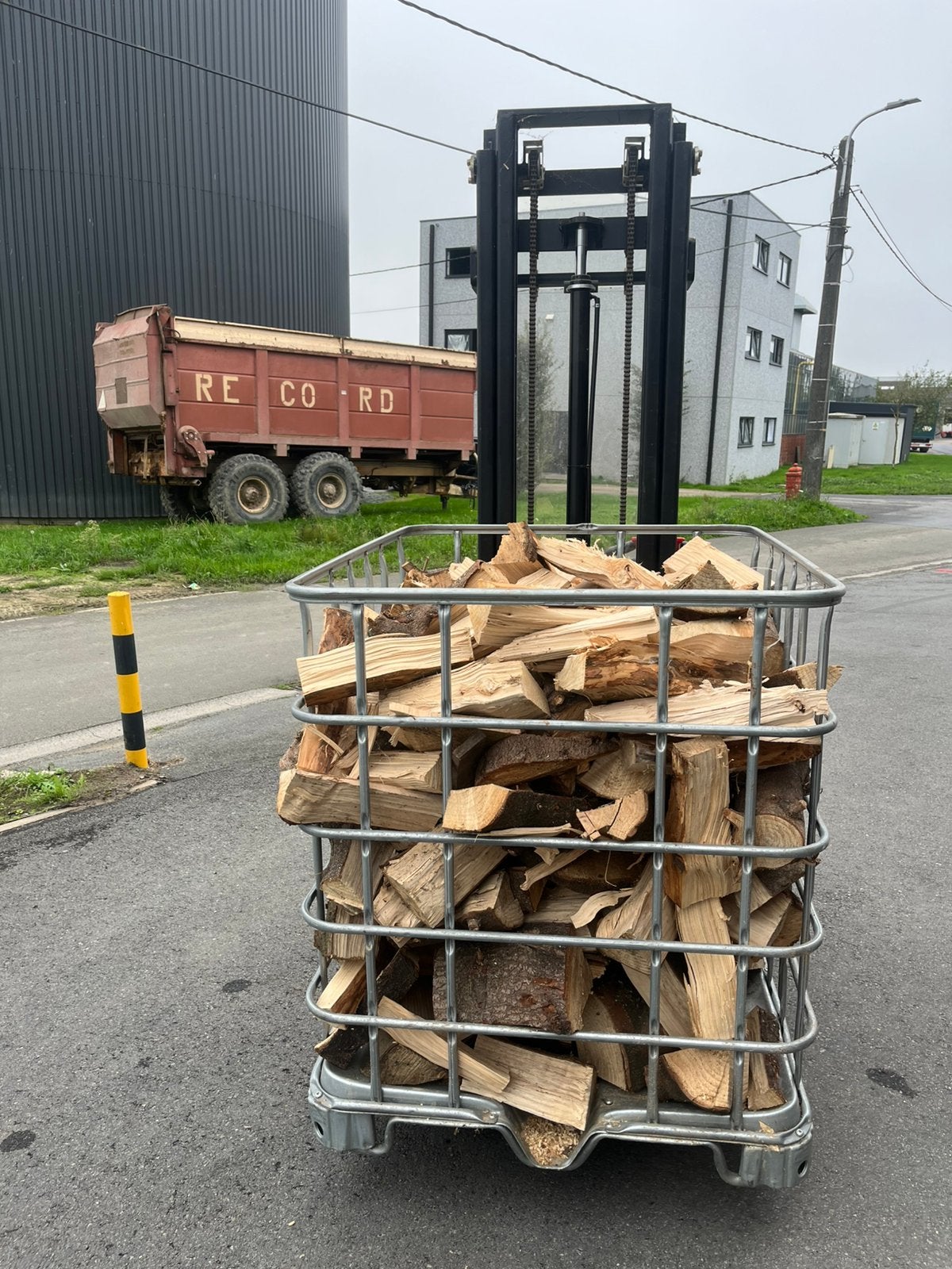 Droge spar te koop 2 kuub, Minder dan 3 m³, Ophalen of Verzenden, Overige houtsoorten, Blokken