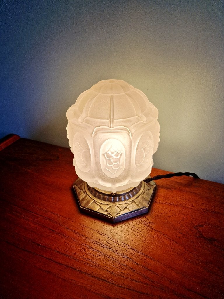 Veilleuse Art Déco en bronze nickelé et verre dépoli, 1920, Enlèvement ou Envoi