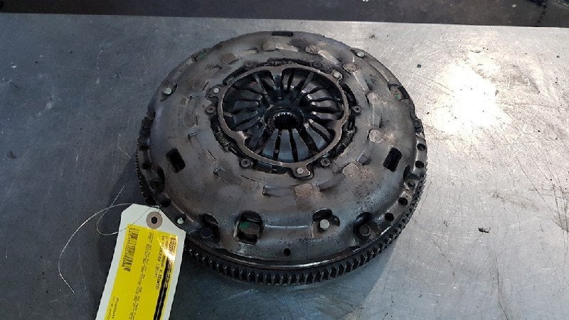 VLIEGWIEL DUBBELE MASSA Volkswagen Scirocco (137 / 13AD), Auto-onderdelen, Motor en Toebehoren, Volkswagen, Gebruikt