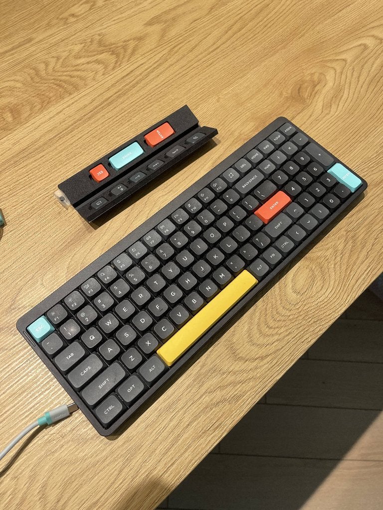Nuphy Air96 v2 Mechanical Keyboard - Cowberry Switches, Computers en Software, Toetsenborden, Nuphy, Ophalen of Verzenden, Zo goed als nieuw