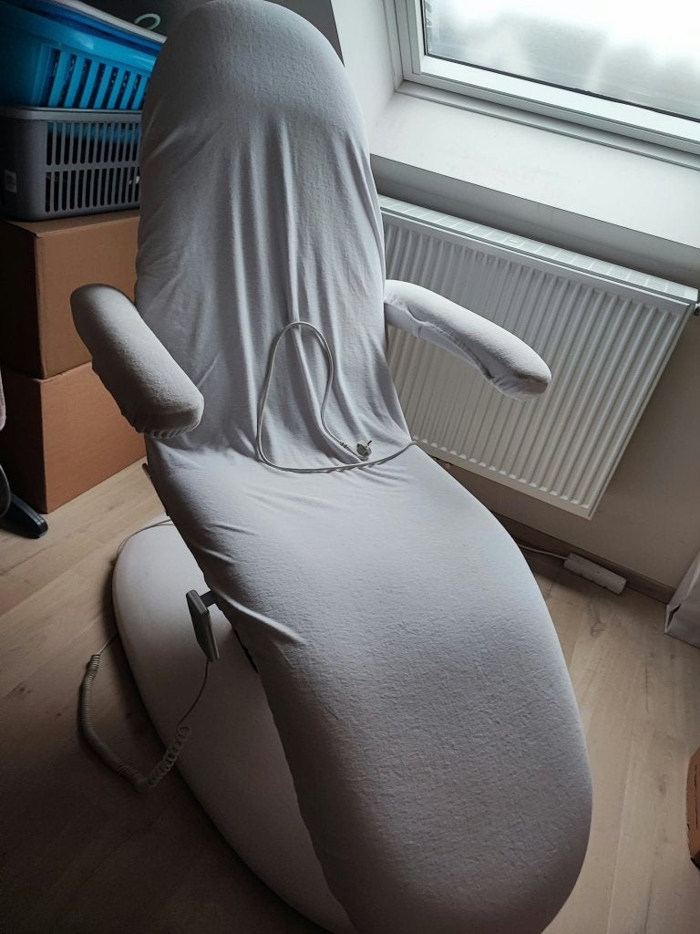Fauteuil de traitement à réglage électrique avec chauffage, Enlèvement, Utilisé