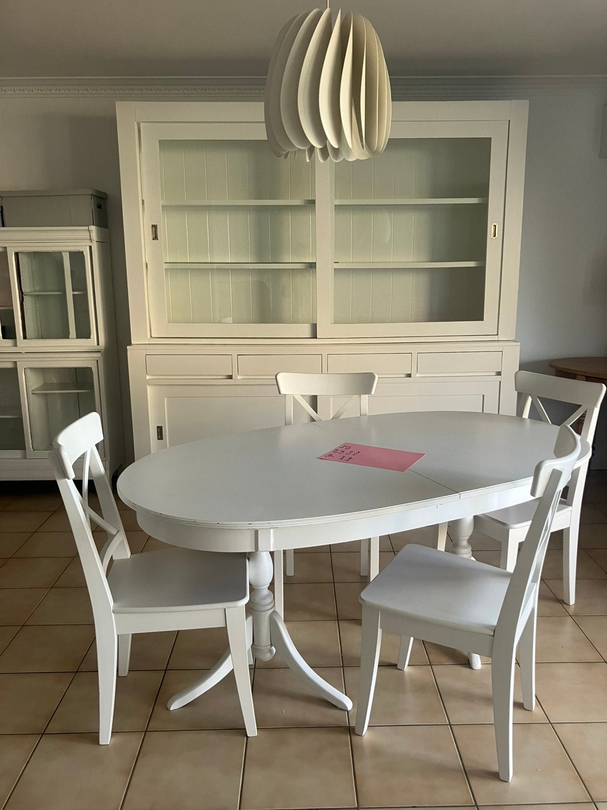 Landelijke witte verlengbare ovale tafel en 4 stoelen, Huis en Inrichting, Tafels | Eettafels, Ophalen, Gebruikt, Ovaal, Landelijke stijl