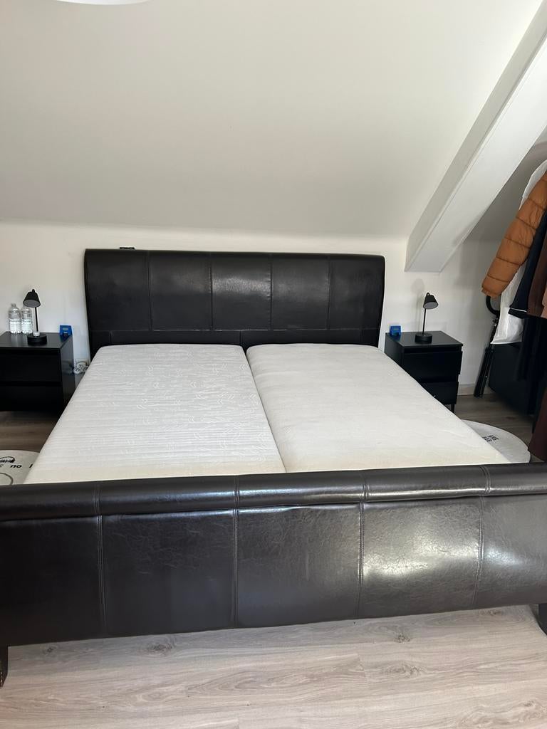 2 persoonsbed., Huis en Inrichting, Slaapkamer | Boxsprings, Ophalen, Zo goed als nieuw, Zwart