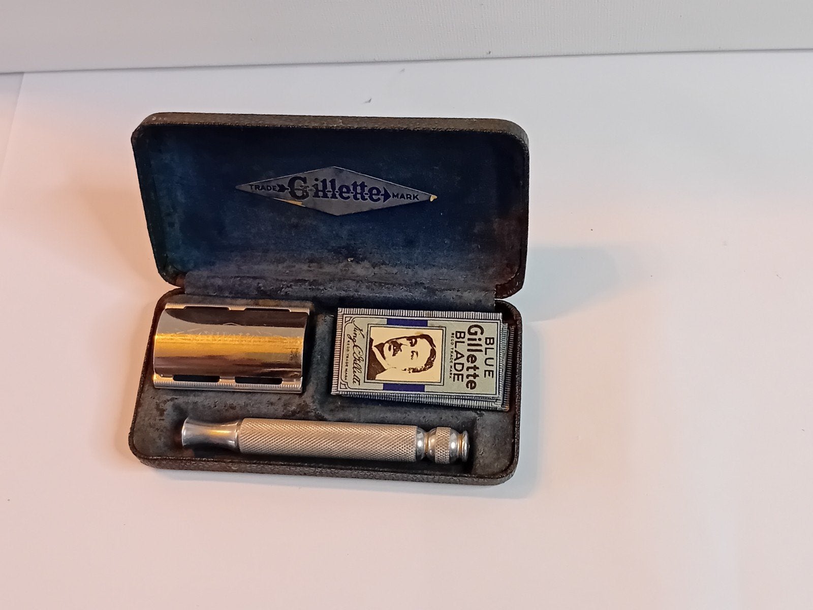 Scheermes uit de Gillette Tech „Flat Bottom” collectie, Verzamelen, Ophalen of Verzenden