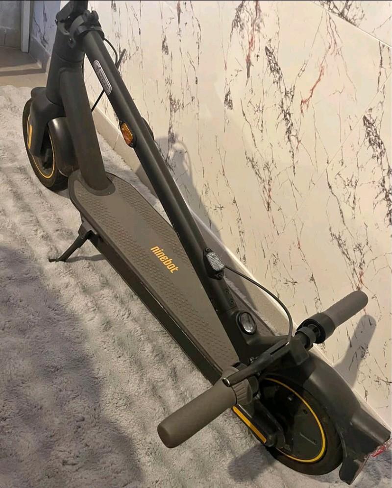 Ninebot g30max 270 euro scooter