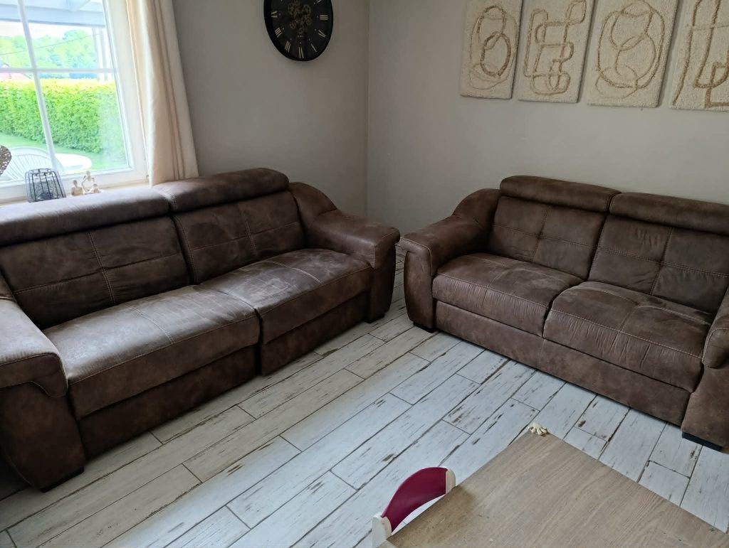 2 divans dont un avec relax éléctrique, Maison & Meubles, Enlèvement, Utilisé, Microfibre aspect daim